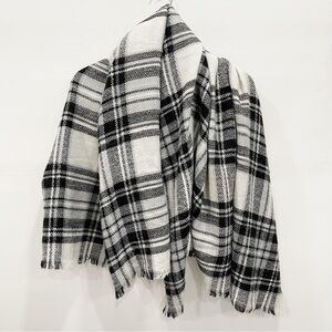 Modcloth Fringe Trim Plaid Blanket Scarf Soft